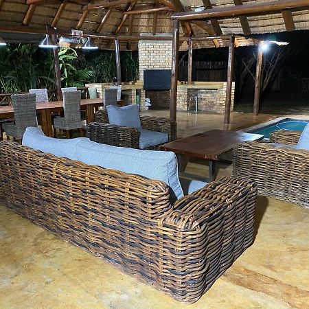Genet House Holiday Home Marloth Park Ngoại thất bức ảnh