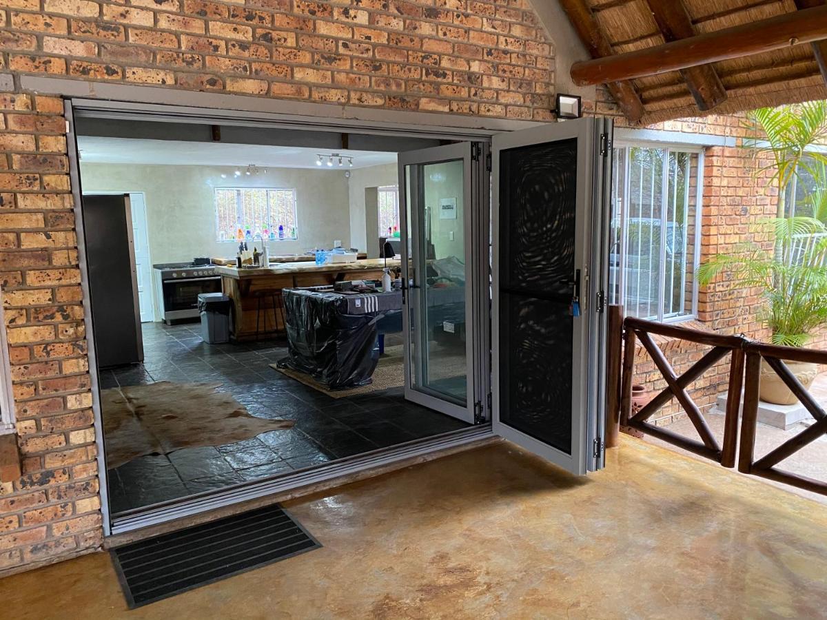 Genet House Holiday Home Marloth Park Ngoại thất bức ảnh