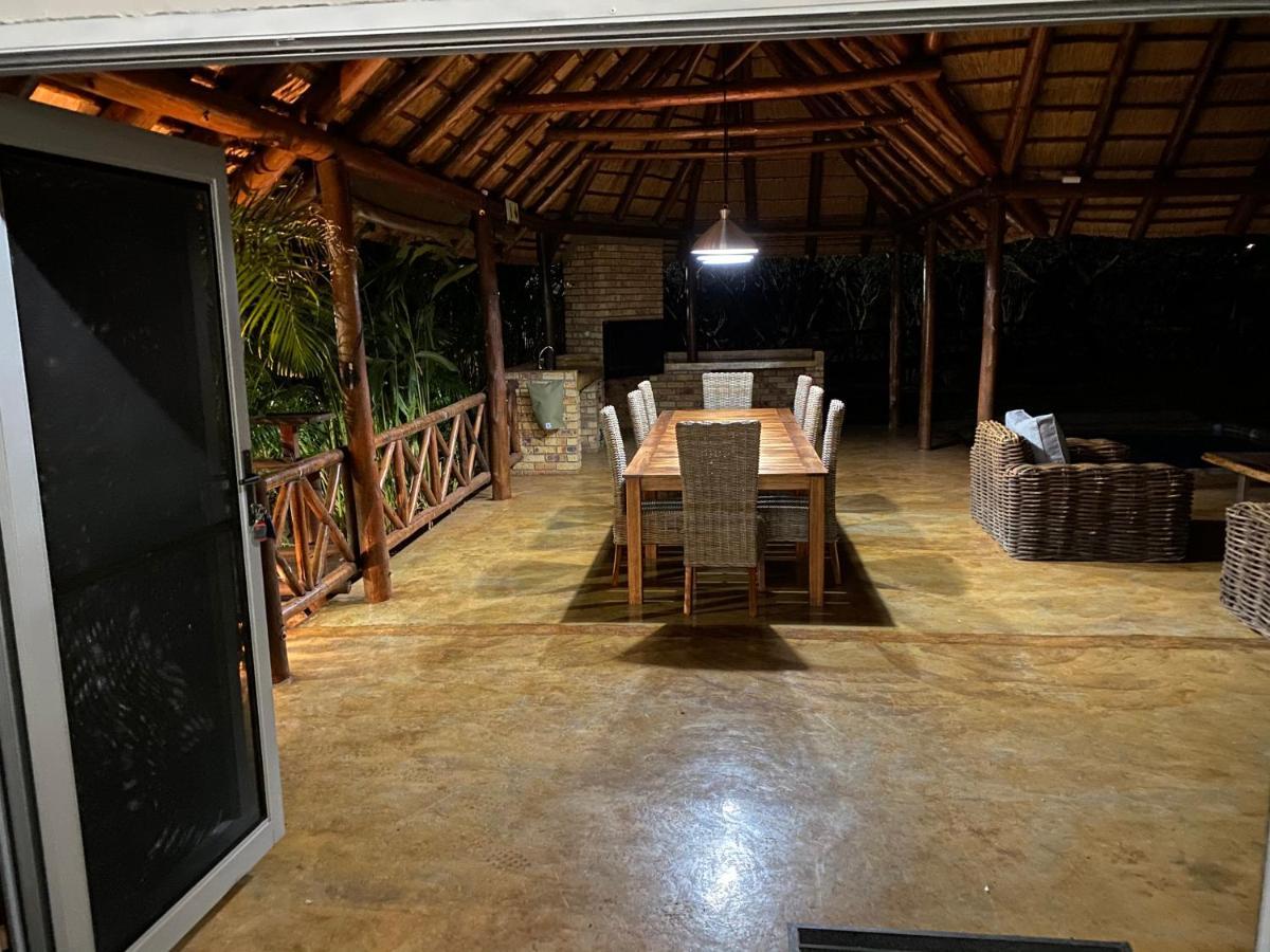 Genet House Holiday Home Marloth Park Ngoại thất bức ảnh