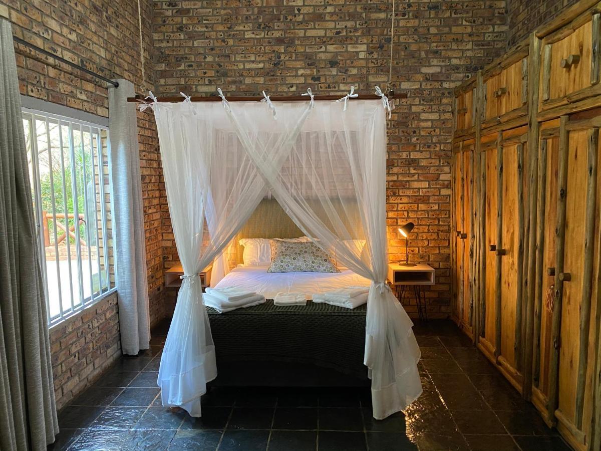 Genet House Holiday Home Marloth Park Ngoại thất bức ảnh