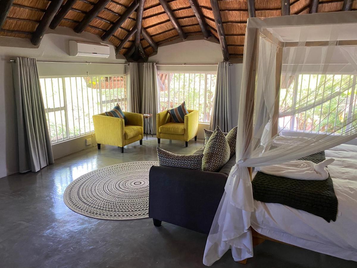 Genet House Holiday Home Marloth Park Ngoại thất bức ảnh
